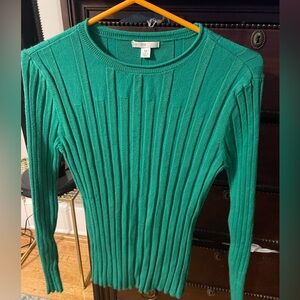Green sweater | Size Medium  | Gently used